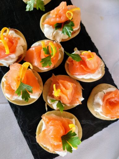 smoked salmon blinis